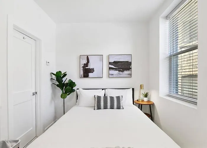 Apartamento Cozy With In-unit Laundry And Wi-fi! - Montrose 111